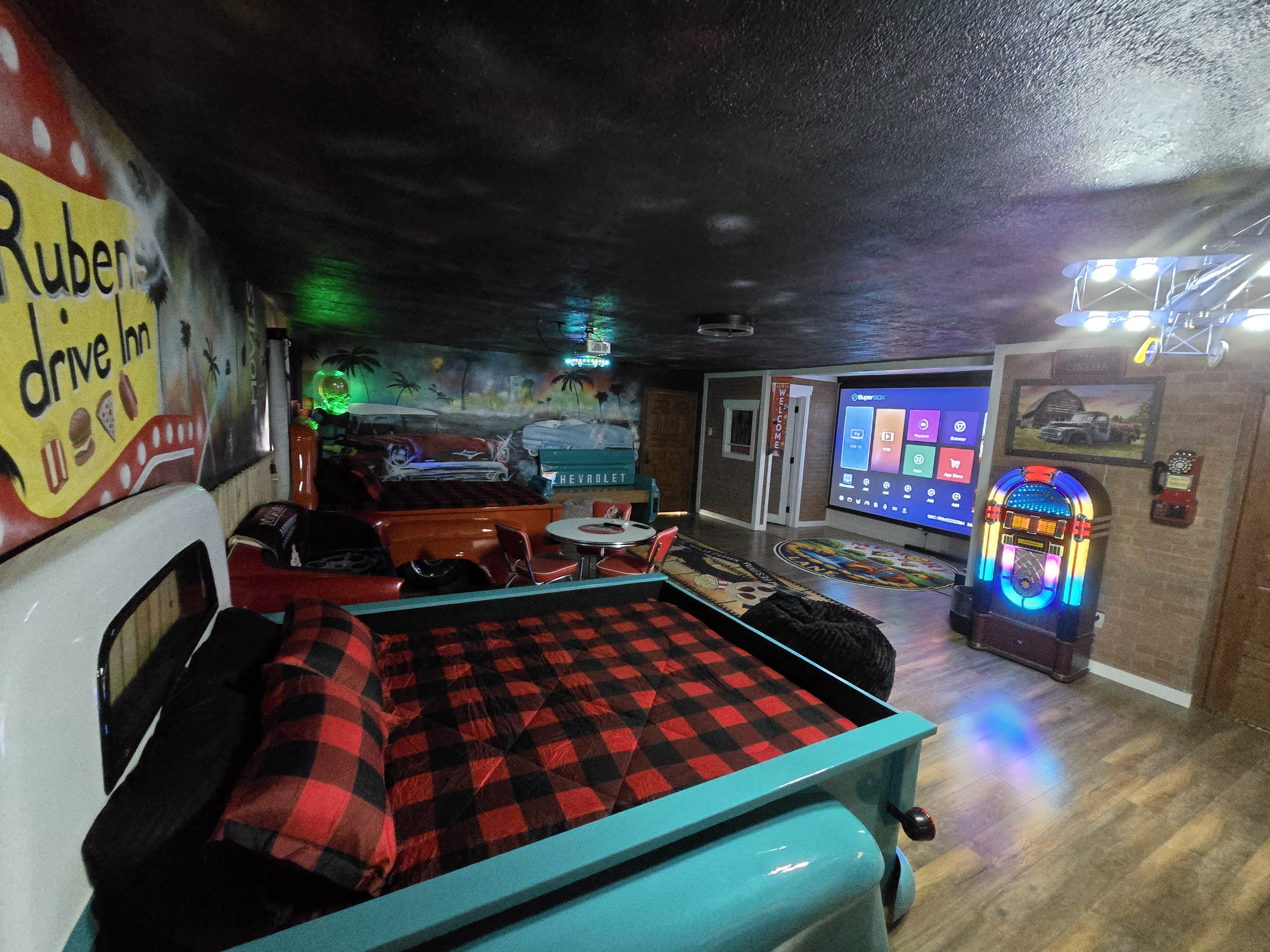 Ruben's Drive-Inn Theater Bedroom